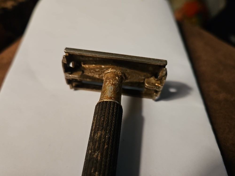 Vintage Collectible Razor Double Edge