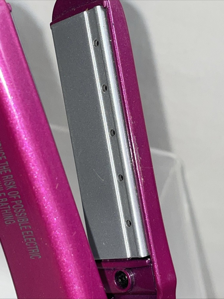 Conair Mini Flat Iron Travel Size Model CS73