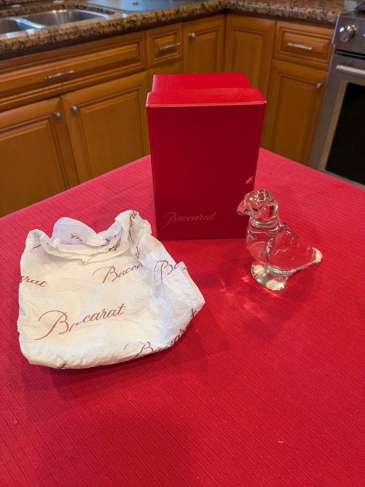 "NIB" BACCARAT CRYSTAL PARROT "MINT" "GIFT"