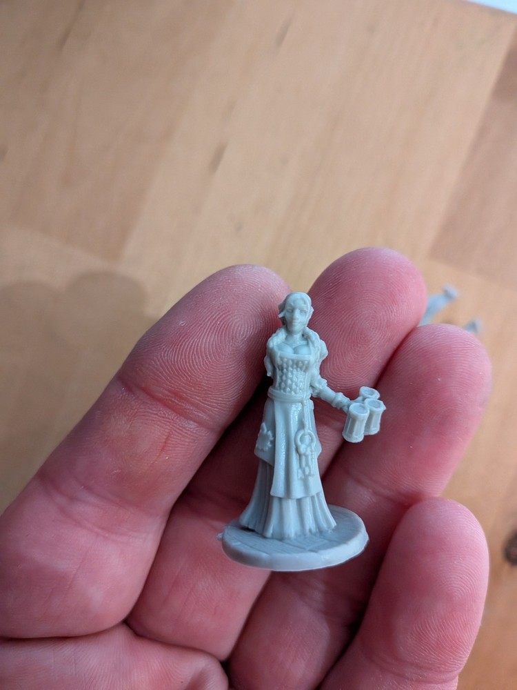 Reaper Bones 4 Innkeeper Sophie