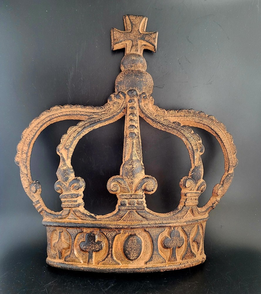 Crown Rust Cast Iron Crown 11" W X 12" H
