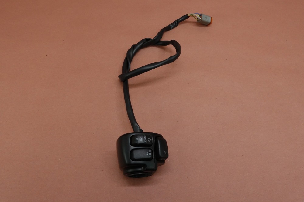 2000 - 2006 Harley Davidson Heritage Softail FLSTCI Left Headlight Bar Switch
