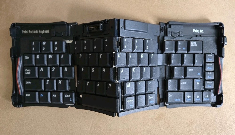 Palm Portable Computer Keyboard 3C10439 Folding with Soft Case