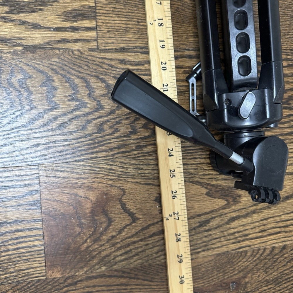 Xit XT72TRB 52" Professional Tripod w/ Quick Release