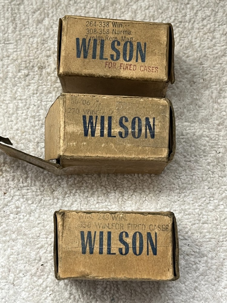 L. E. Wilson Trimmer Micrometer Adjustment Case Trimmer & 5x Shell Holders