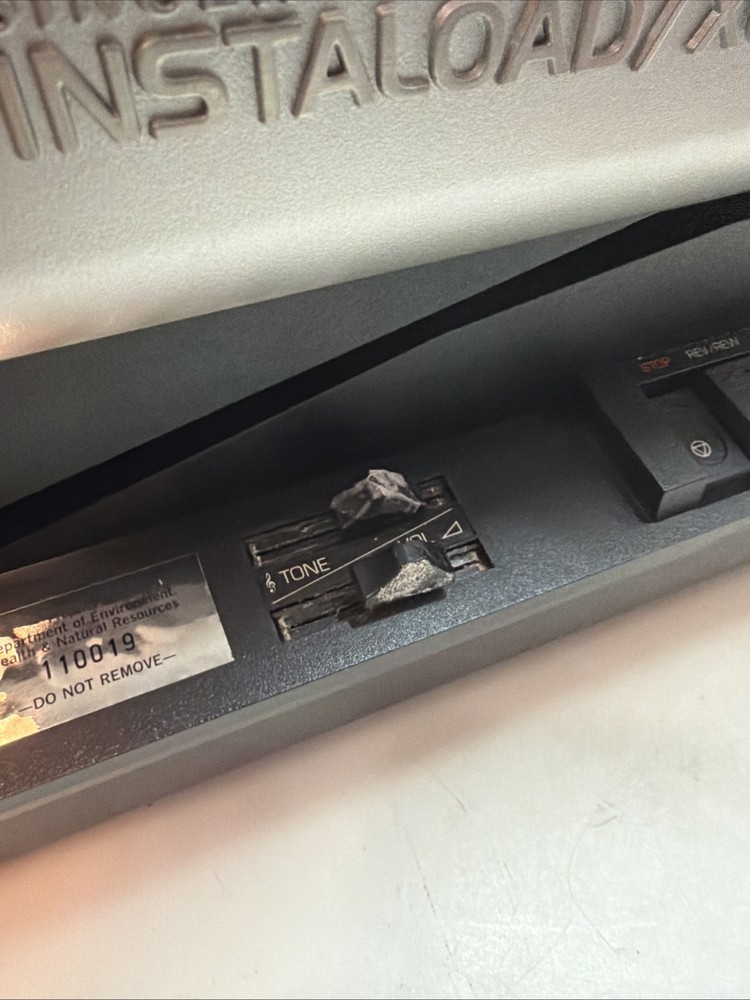 Vintage Singer Instaload/XL16MM Projector 2220 Tested.