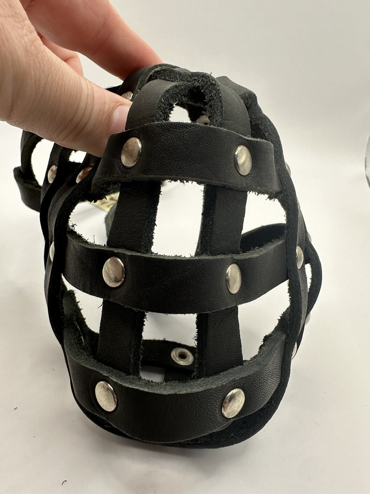 Dog 100% Leather Basket Muzzle Blk Snout Length 2.75” Muzzle Circumference 13.7”
