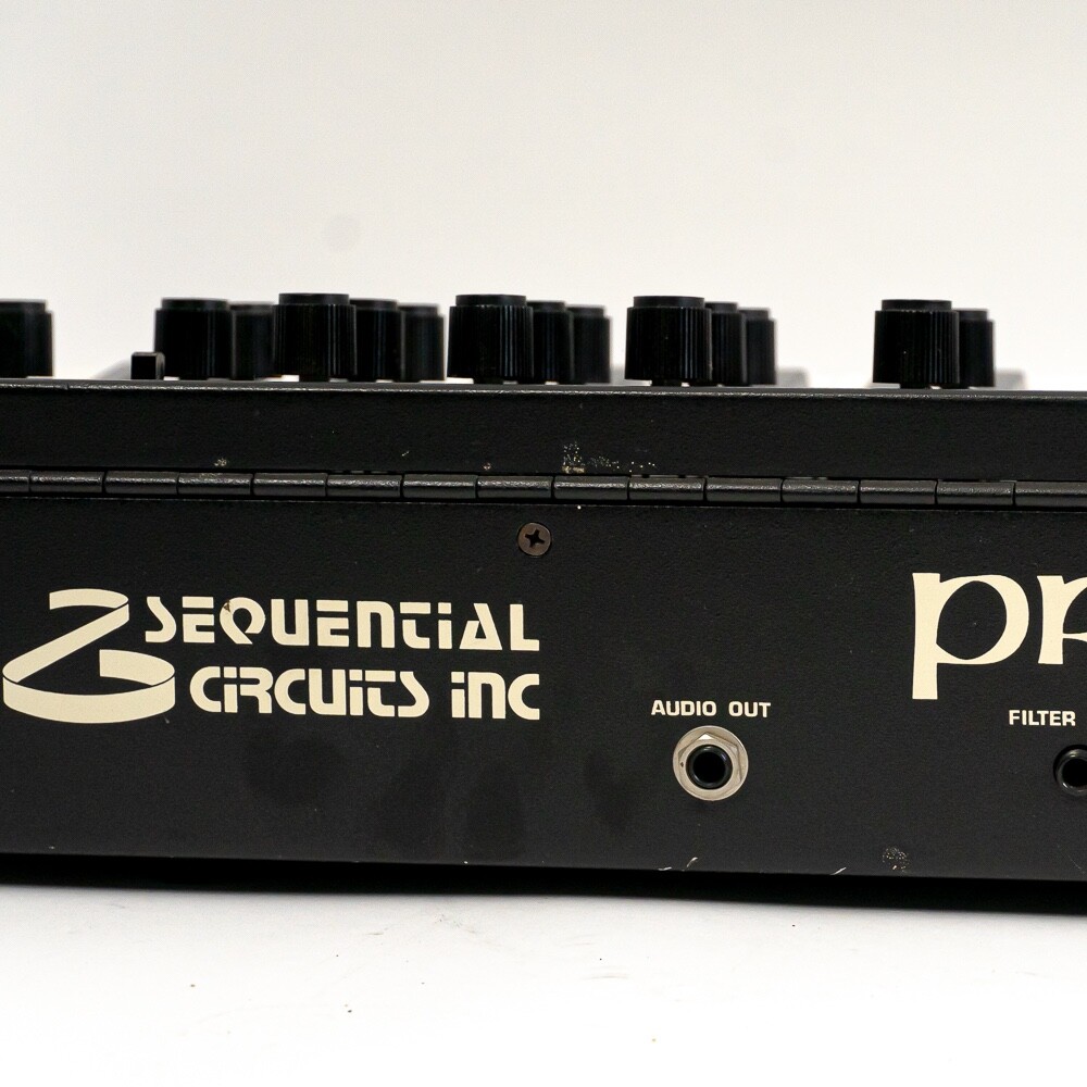 Sequential Circuits Prophet 600 61-Key Keyboard / Synthesizer - Vintage