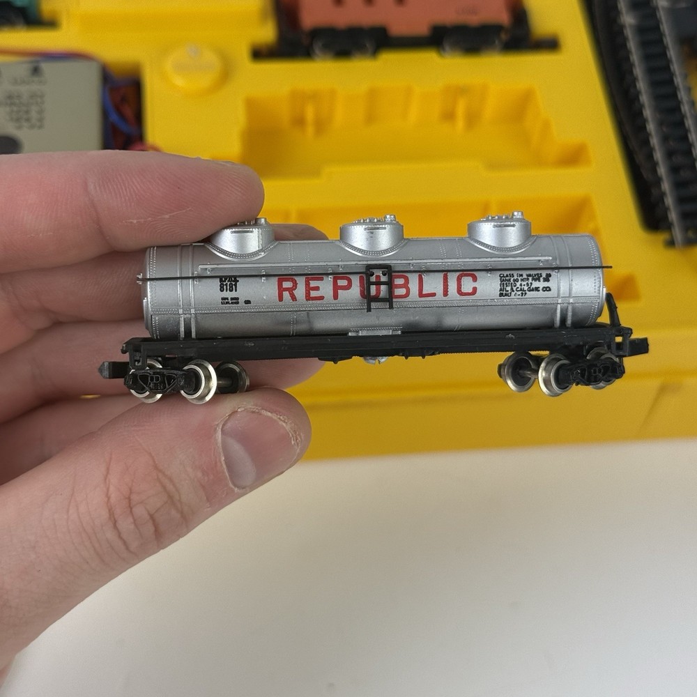 Bachmann N Scale Train Set Canadian National