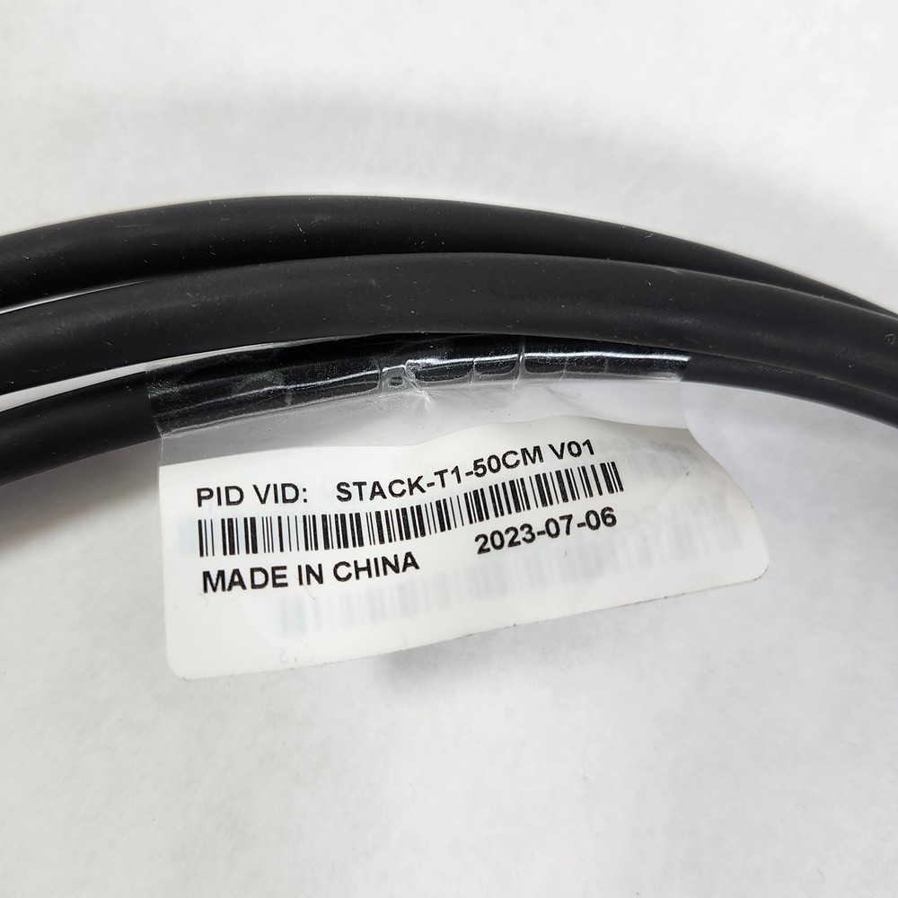 Genuine Cisco Stack-T1-50CM V01 Type 1 Stacking Cable 800-40403-01 Server Cable