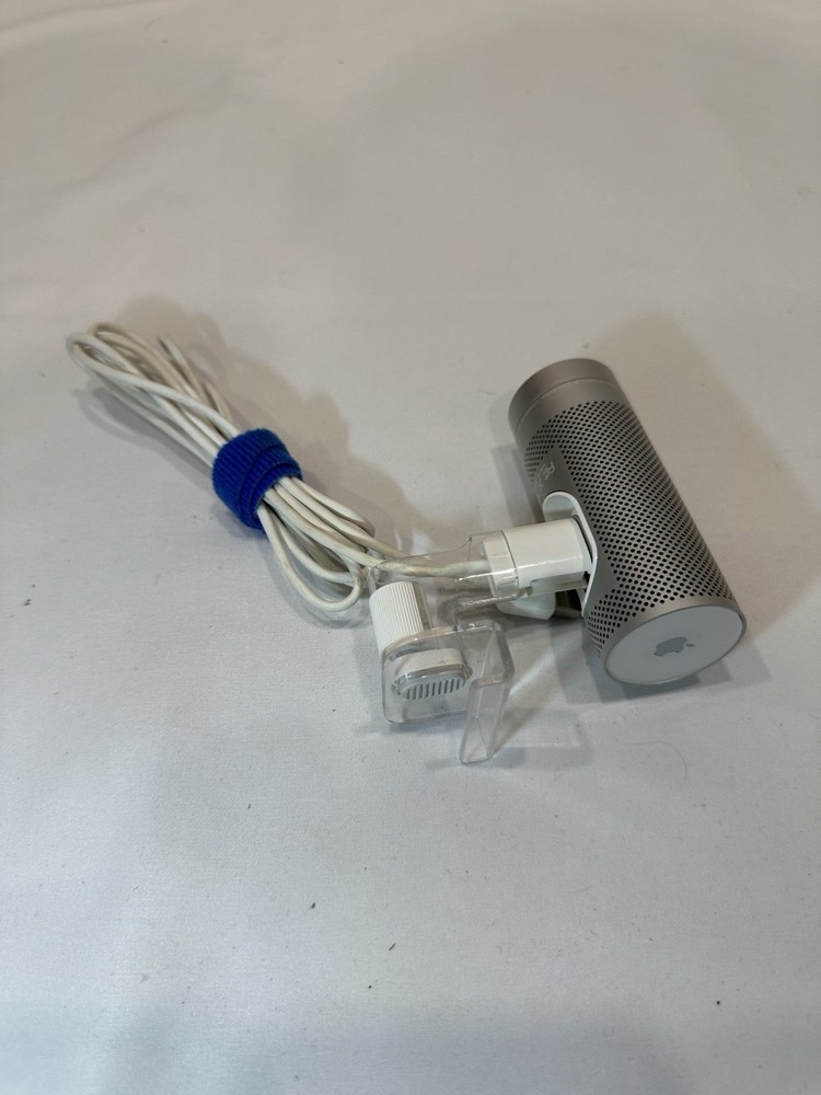 Apple iSight A1023 FireWire Webcam with Mount and Cable