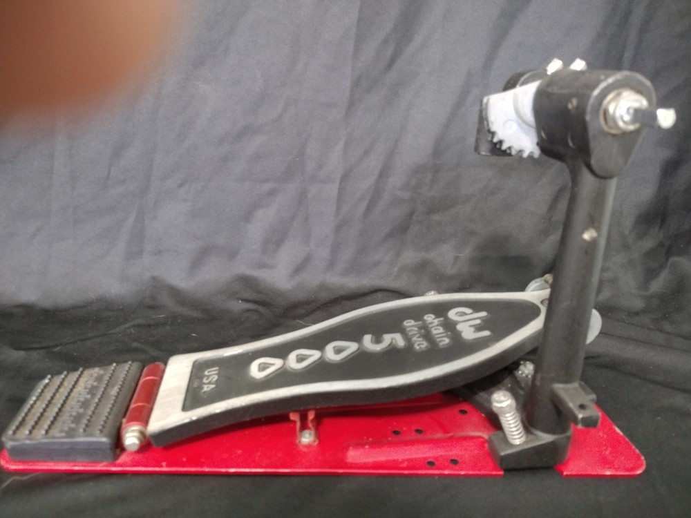 DW 5000 Double Kick Pedal w Drumhead Patch