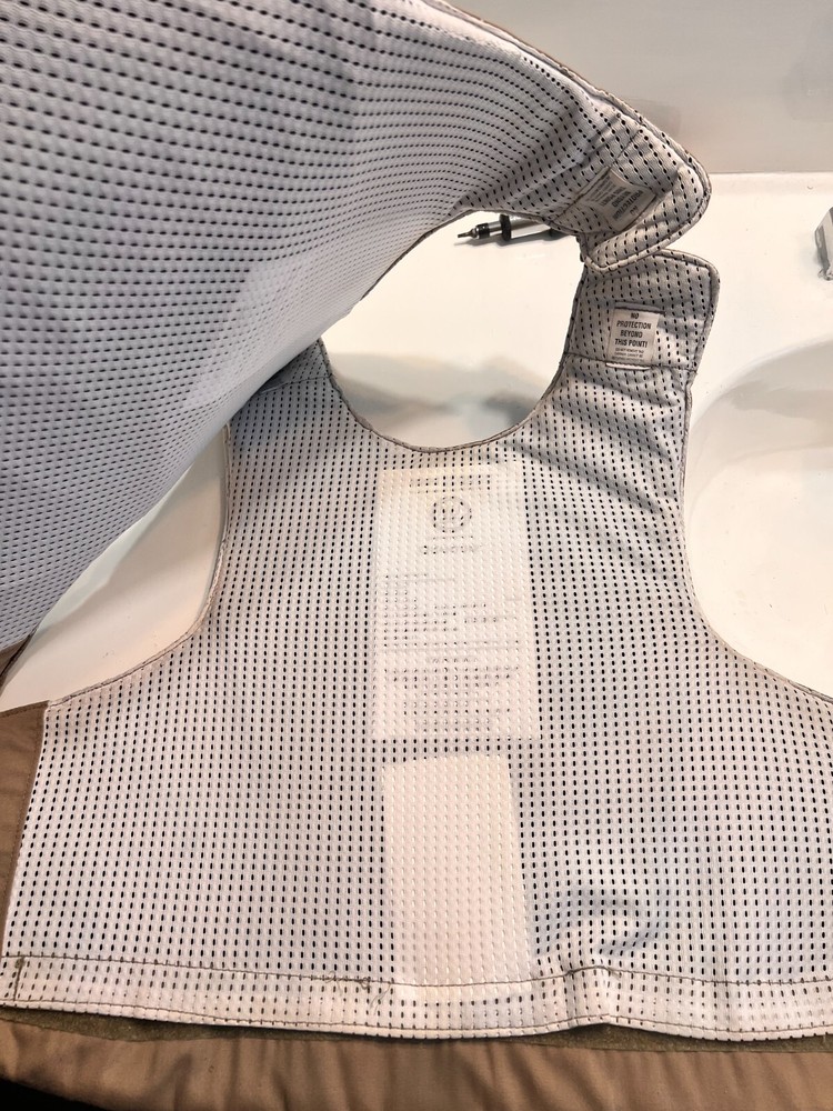 bullet proof vest with plates
