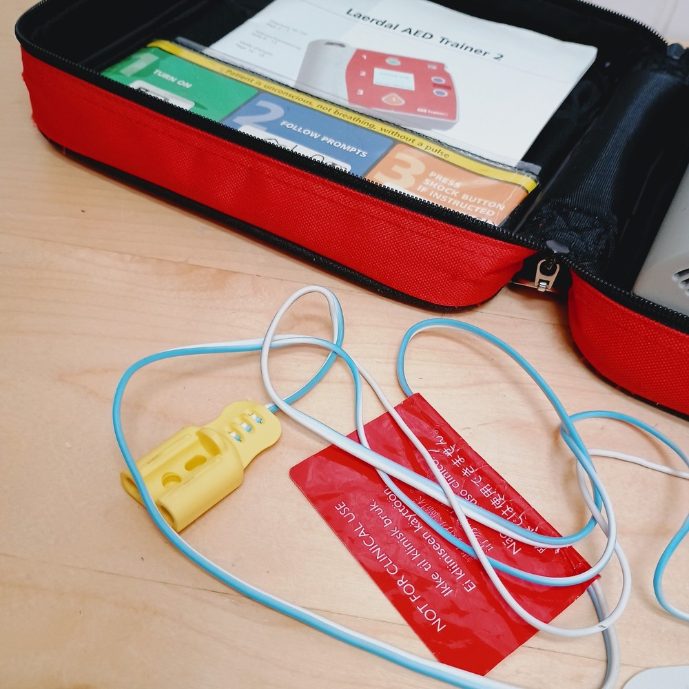 LAERDAL AED Trainer 2 w/ Philips Training Pads