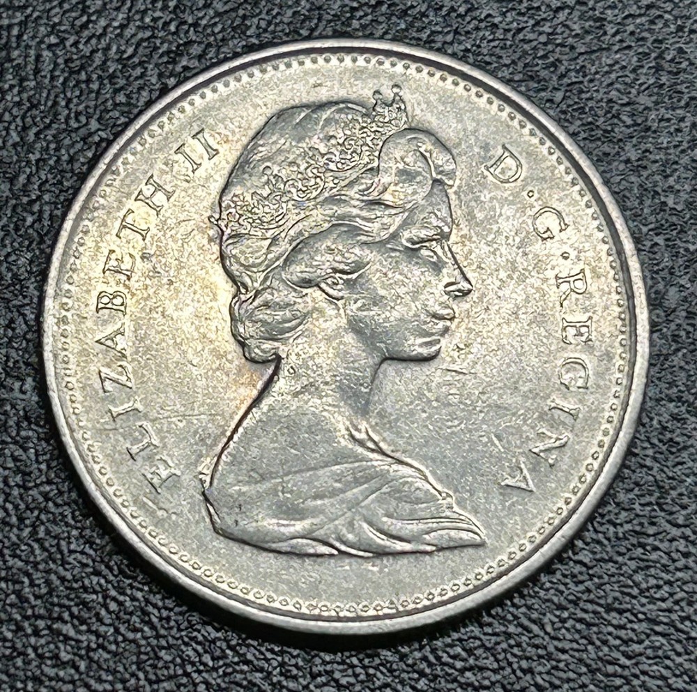 1968 Canada 25 cent coin. #554