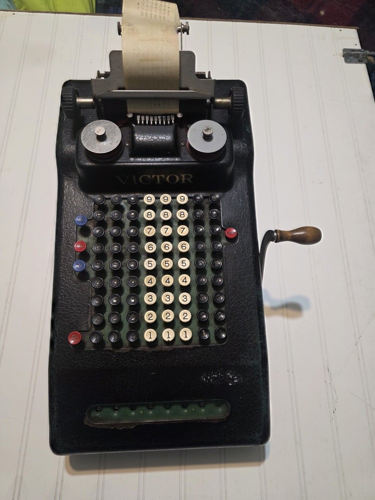 Vintage Hand Crank Victor Metal Adding Machine