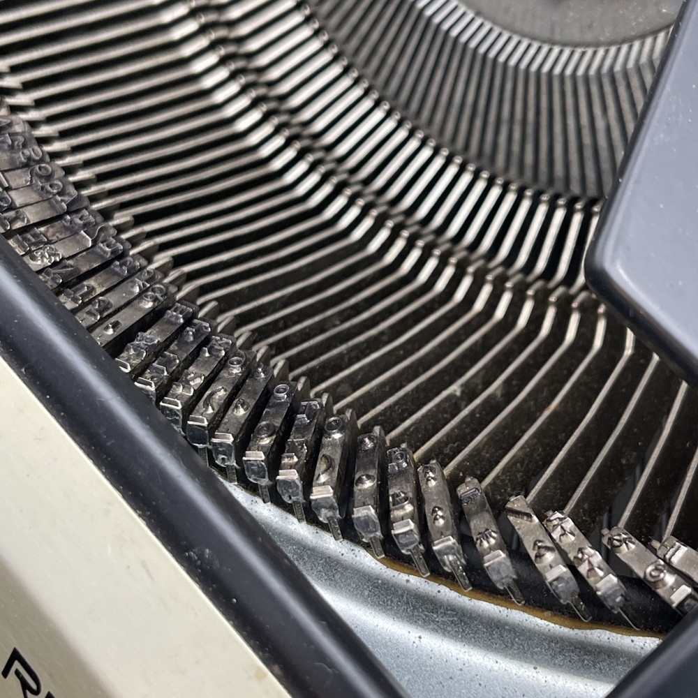 Remington Performer Sperry Rand Typewriter Keys Move Smooth