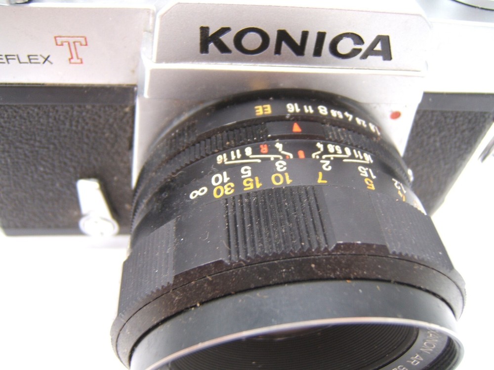 KONICA AUTOREFLEX MODEL T FILM CAMERA
