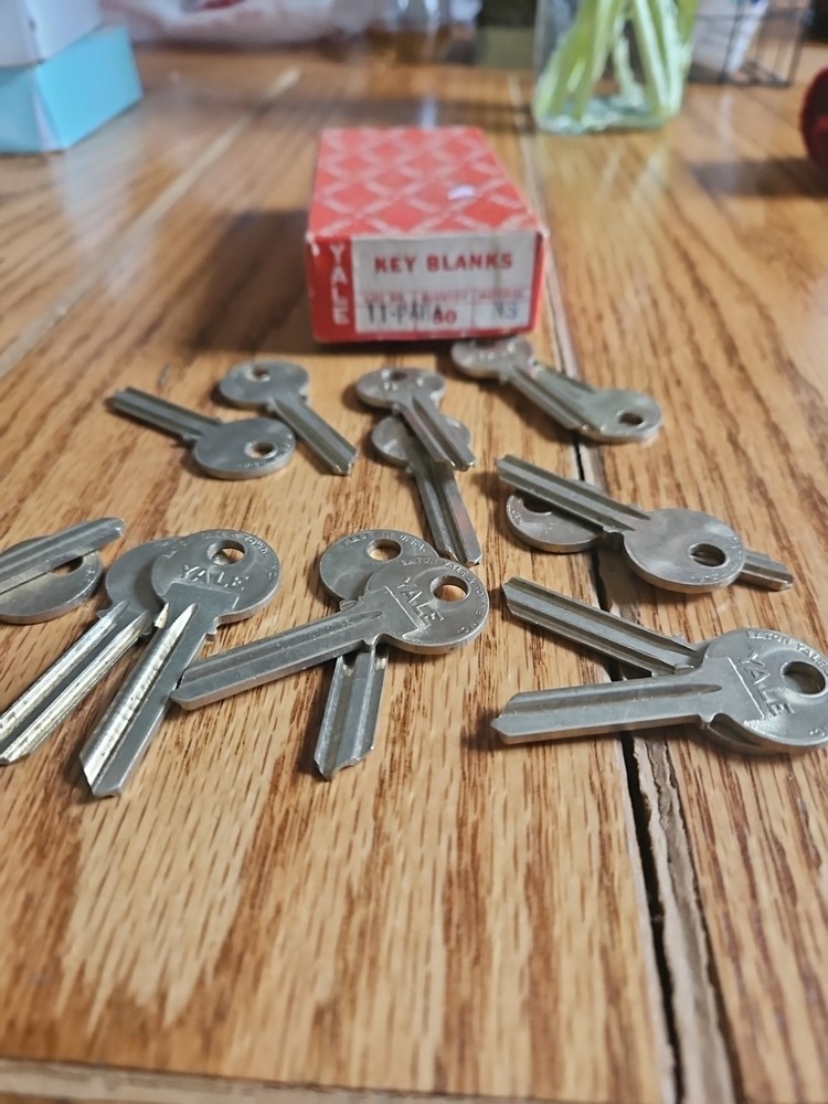Yale Key Blanks Lot 16