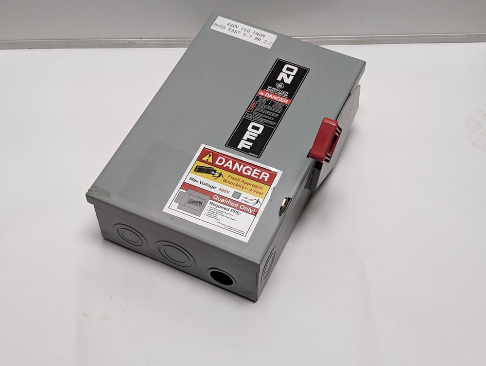 GENERAL ELECTRIC TH3361  Model 10 Safety Switch (USED).