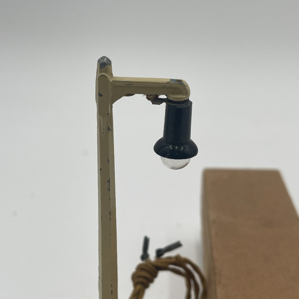 Pair Marklin ST-448/1 Model Street Light Lamp Posts Vintage train trix express