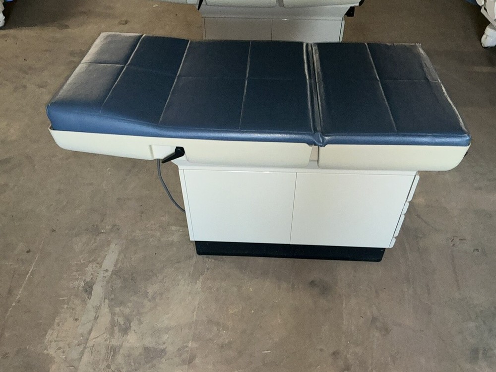 Midmark Ritter 404 Exam Table - Refurbished BEAUTIFUL!!!!