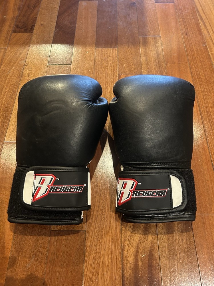 Revgear Boxing Gloves 16 Oz PreOwned VG+