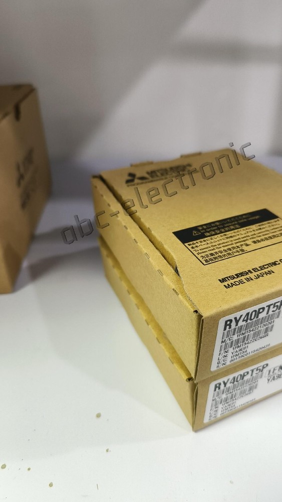 1PCS NEW RY40PT5P Digital output modules