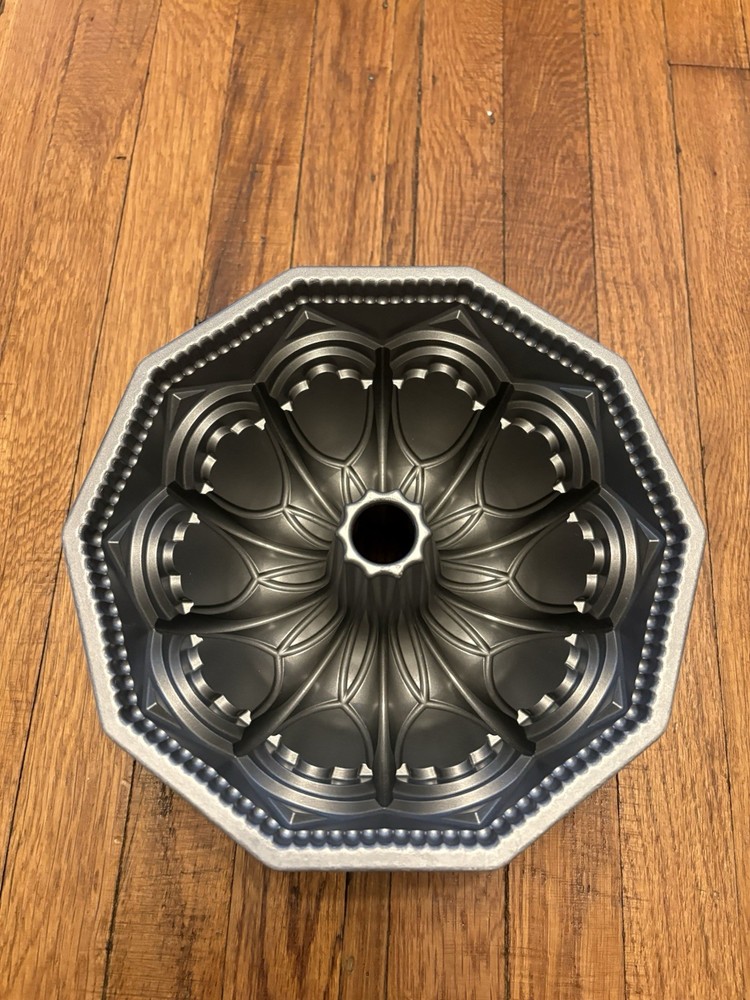 Nordic Ware Vaulted Dome Bundt