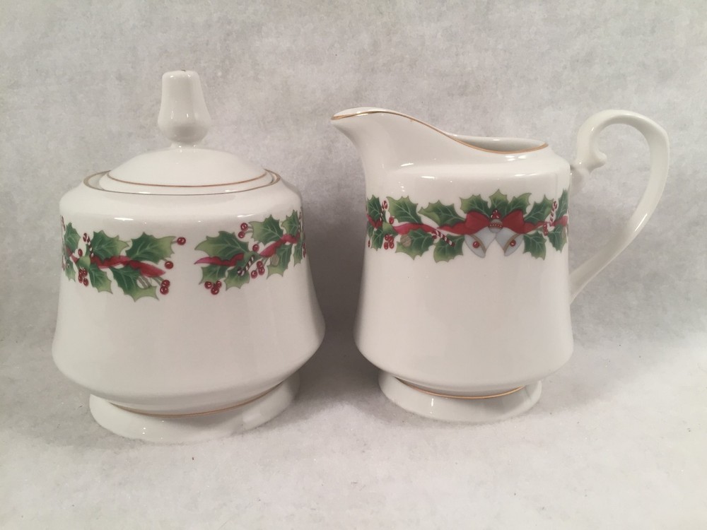 Sango CHRISTMAS HOLLY Cream & Covered Sugar Set