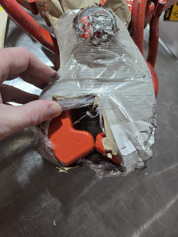 5.5 Ton Rail Dawg Tong, Lifting Clamp