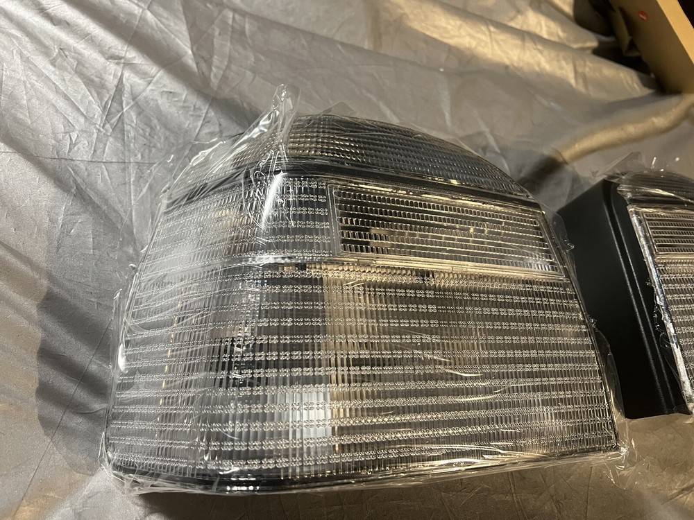 Volkswagen Golf 3 Clear Tails