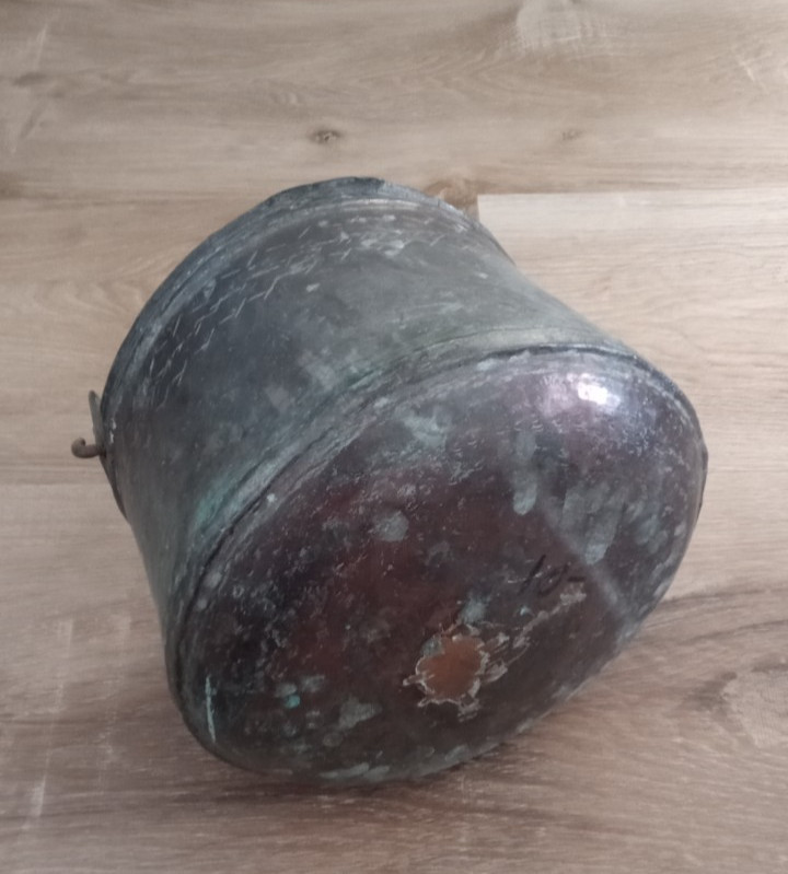 Antique Copper Pot w/Handle