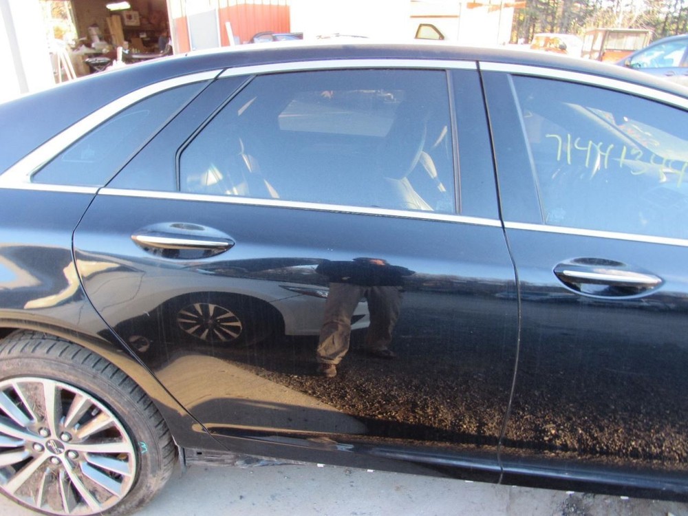 MKZ 2020 Glove Box 1008161