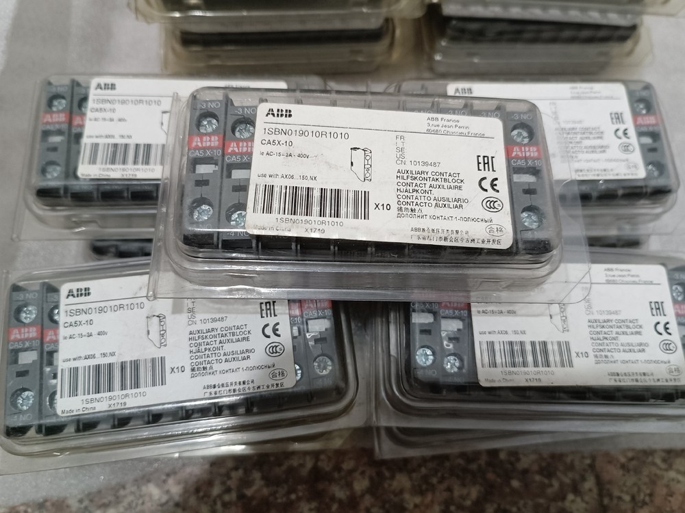 10PCS NEW CA5-01 Auxiliary contact