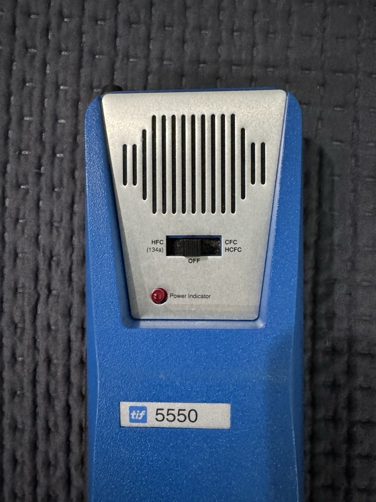 TIF 5550 Automatic Halogen Leak Detector for CFC HCFC HFC 134a + Carrying Case