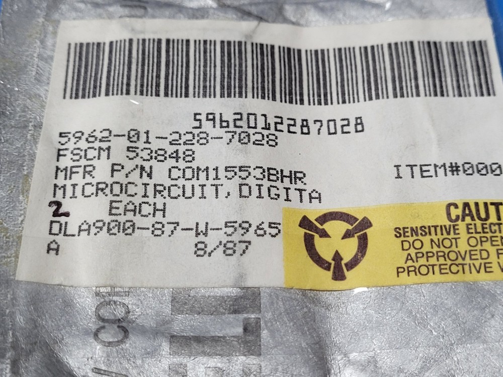 (1 PC) COM1553BHR SMC Serial IO/Communication Controller, MOS, CDIP40