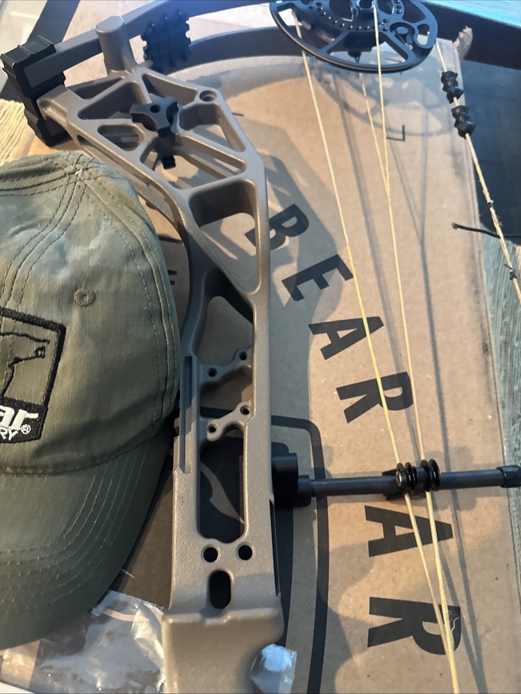 Bear Archery Alaskan XT Compound Bow Rh 55-70 Lb 29”