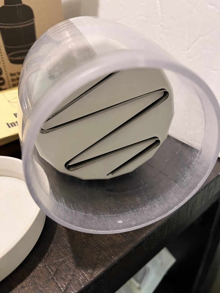 Pampered Chef Push Function Food Chopper White