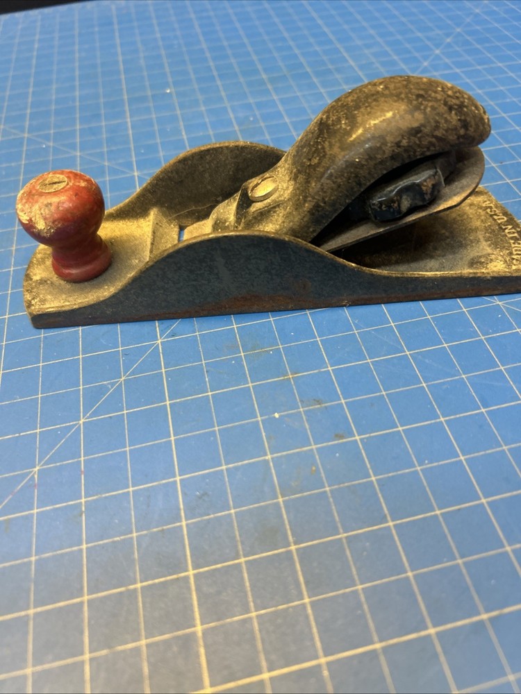 Unbranded antique block plane Maybe Stanley?