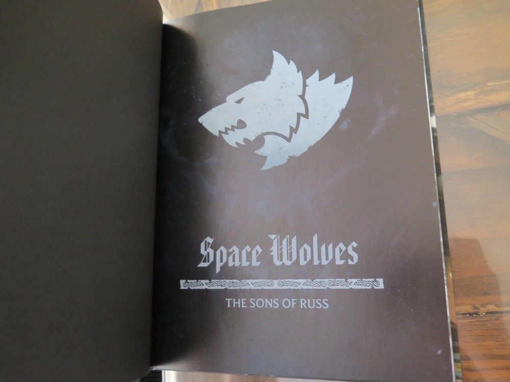 WARHAMMER 40,000 40K SPACE WOLVES CODEX 10TH LIMITED EDITION & DATACARDS