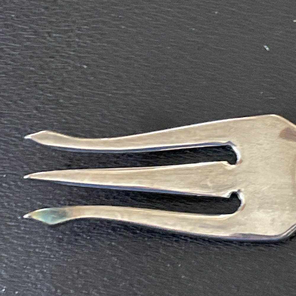 Community Silver Plate Louis XVI 1911 Pattern 8" Serving Fork