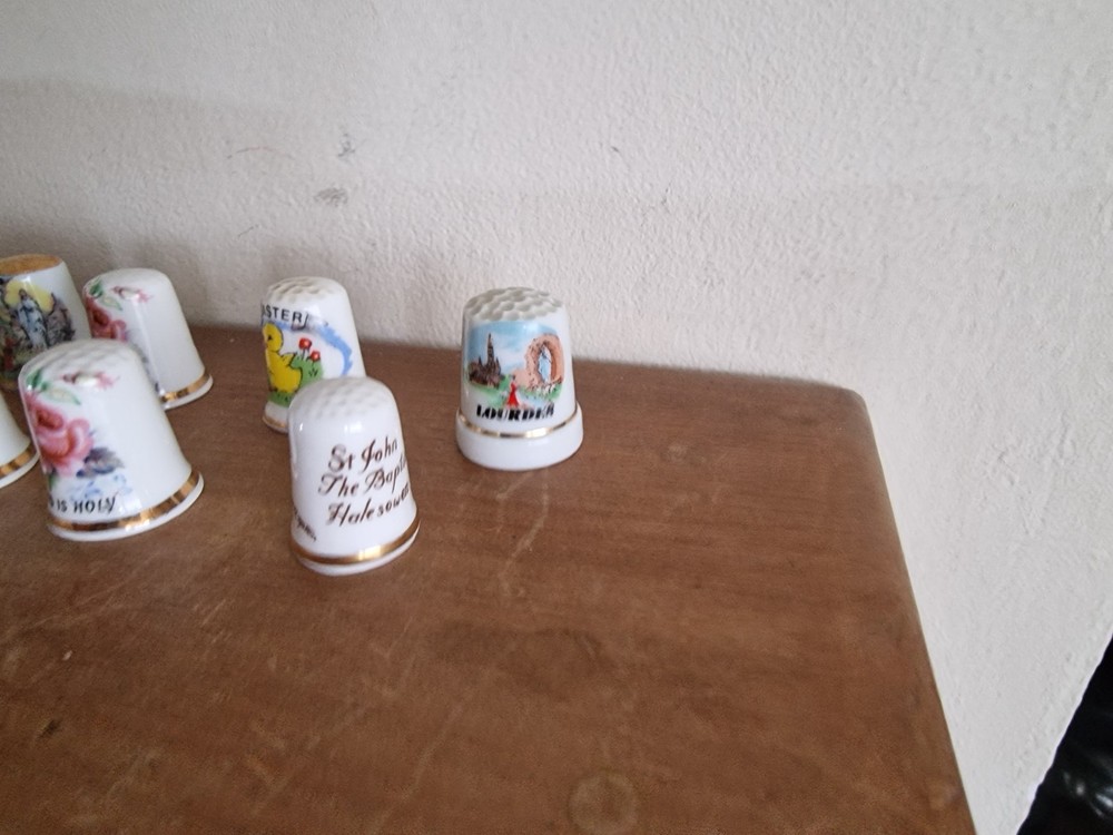 7 x Religeous thimbles