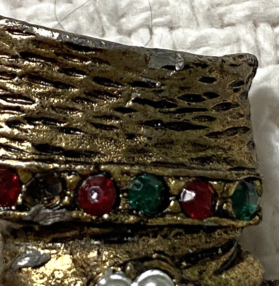 Santa Holiday Boot (missing 1 Stone) Brooch/Pin