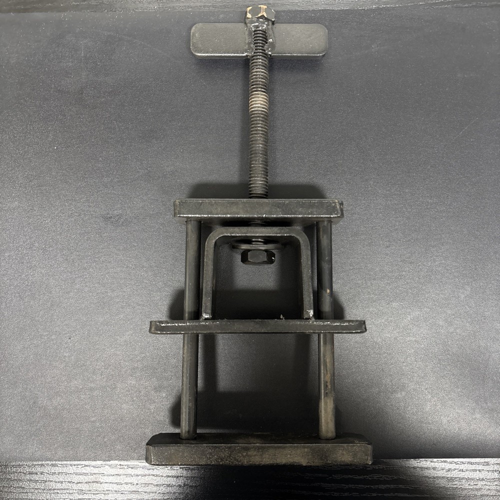 Universal Brake Piston Press