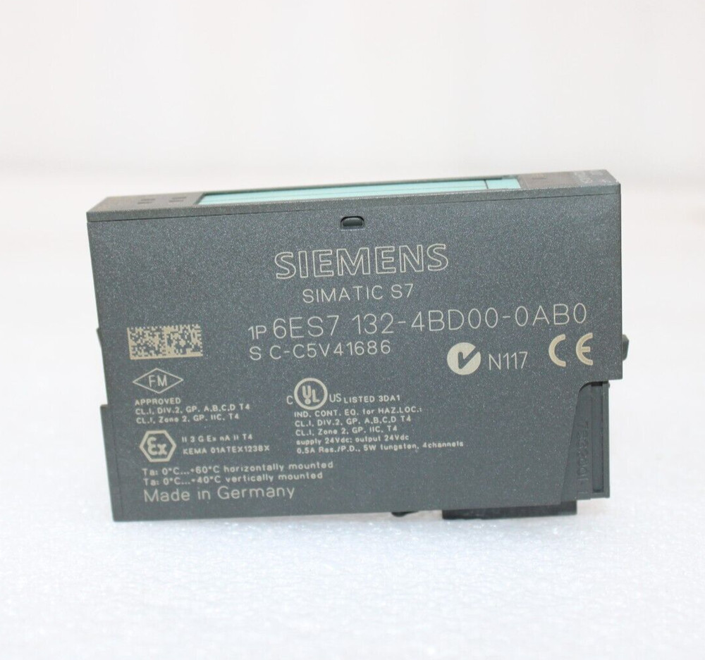 SIEMENS 6ES7132-4BD00-0AB0 Digital Output Module