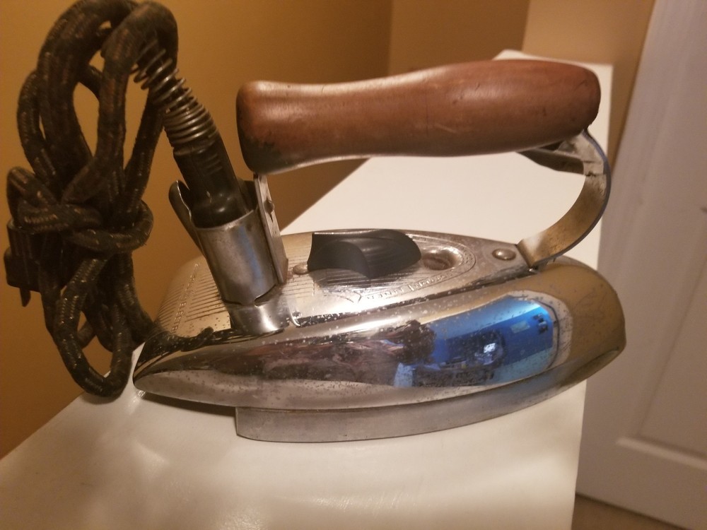 Vintage General Electric Iron