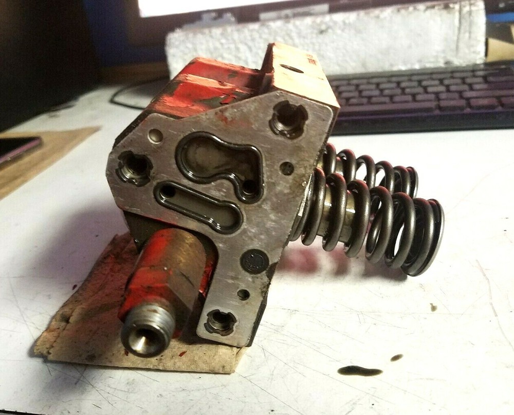 CUMMINS CYLINDER HEAD 1T08106 - 016A