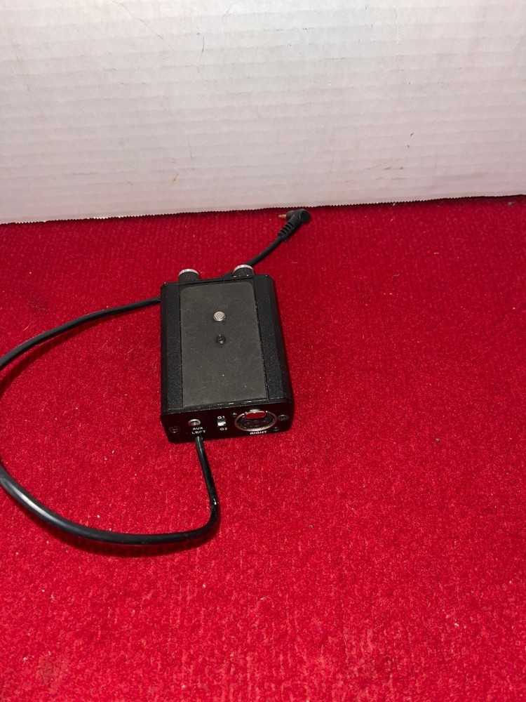 Beachtek DXA Universal Microphone Adapter for Camcorders