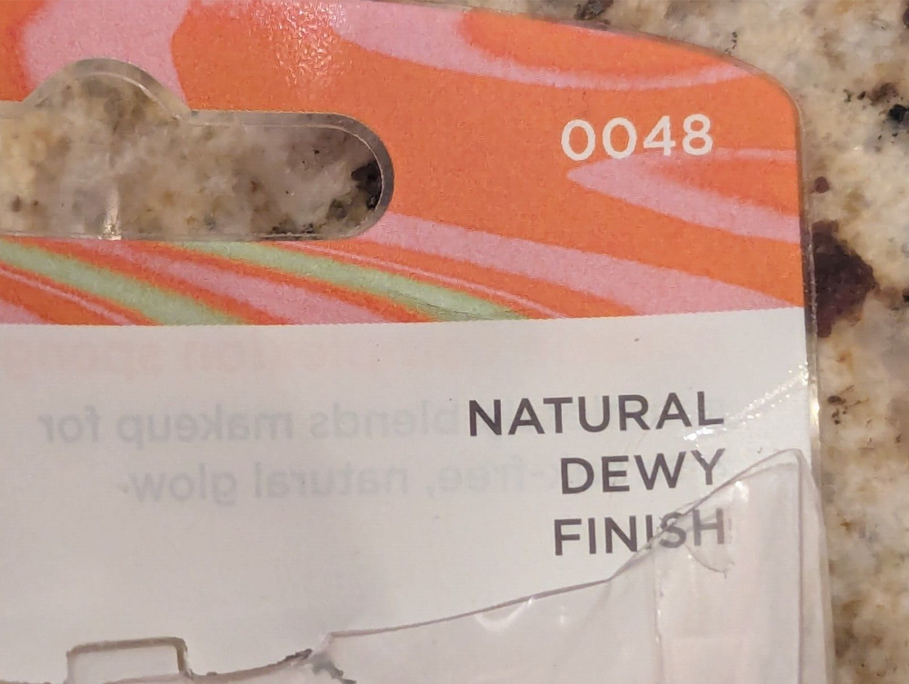 Real Techniques Orange Swirl Miracle Complexion Sponge